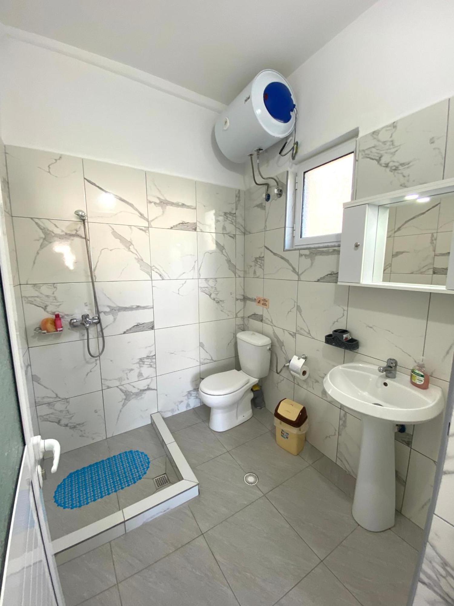 Apartmente Pamela Sarandë Exterior foto